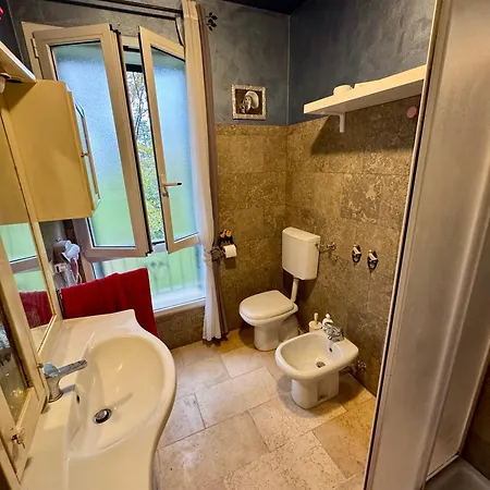 San Cataldo Primo Piano ホームステイ モデナ